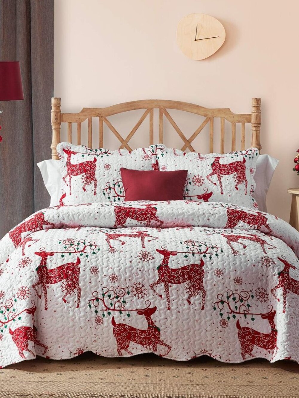 🎄 Festive Red Reindeer Christmas 3-Piece Full/Queen Quilt Set